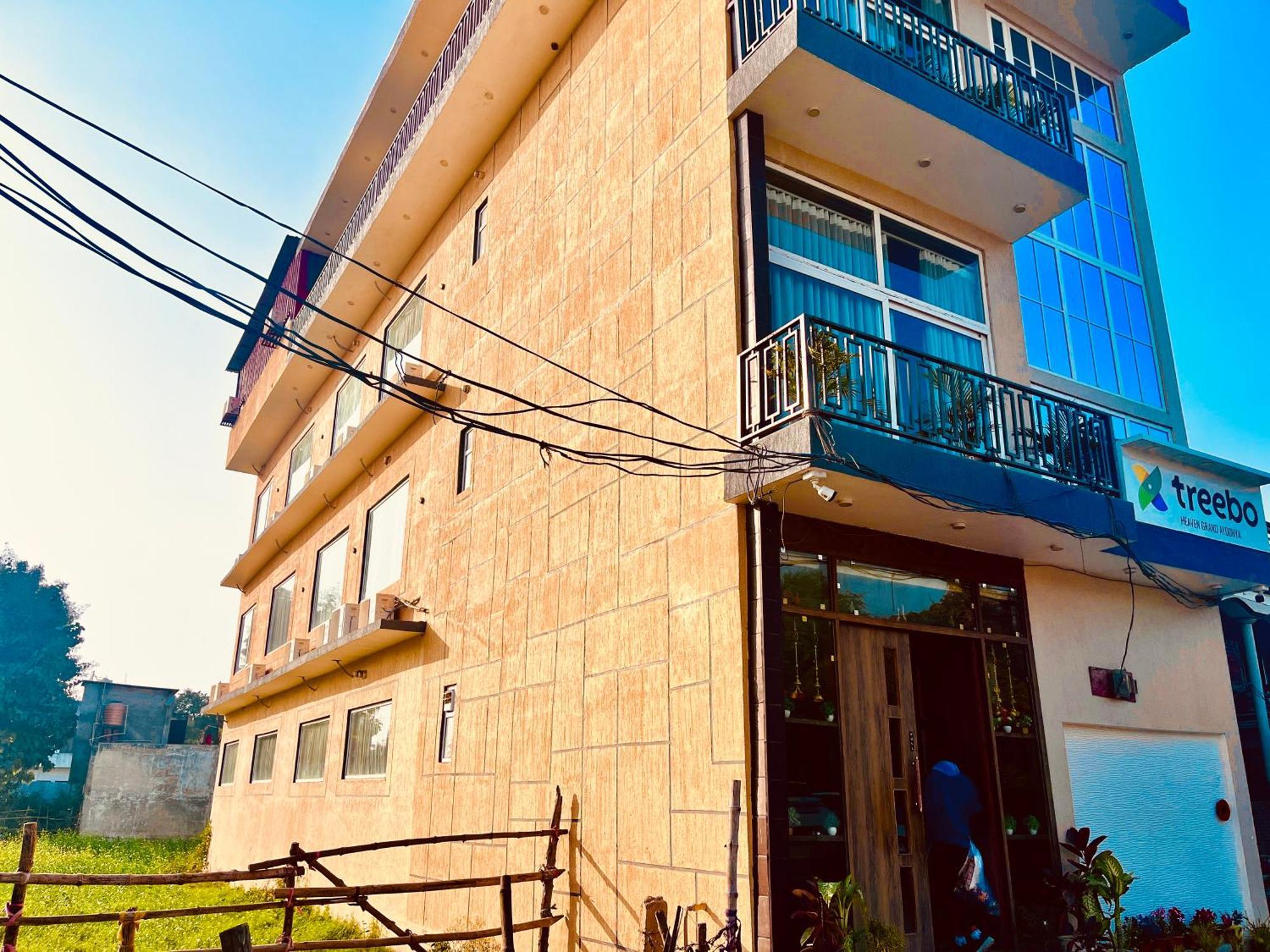 Heaven Resort Ayodhya Kültér fotó