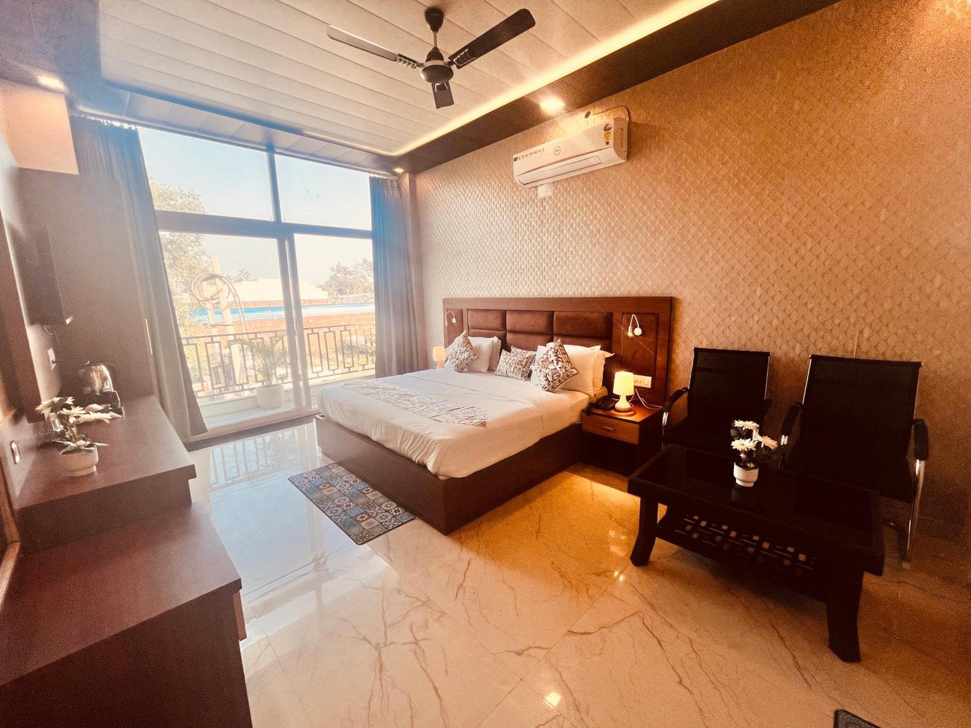 Heaven Resort Ayodhya Kültér fotó