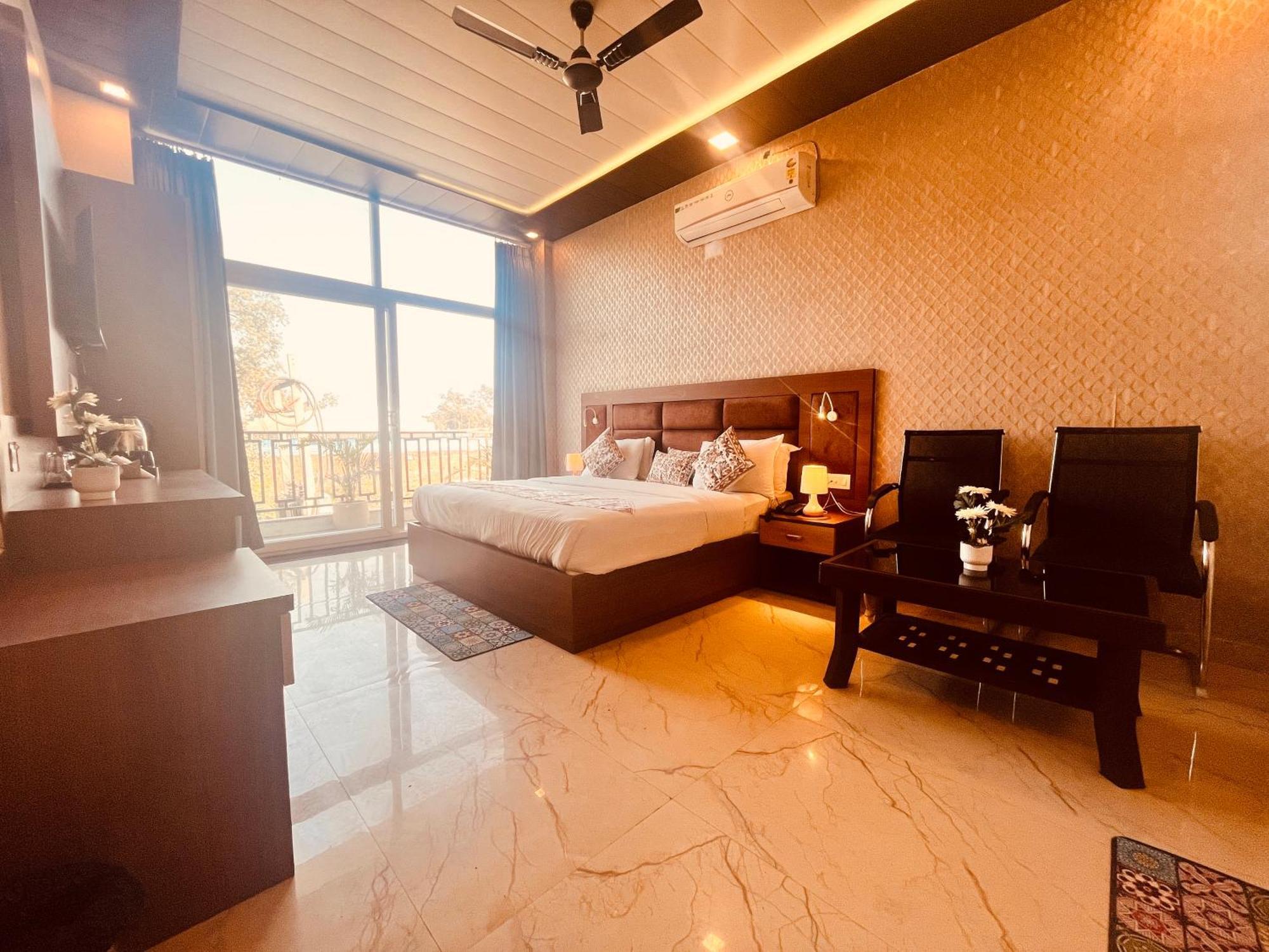 Heaven Resort Ayodhya Kültér fotó