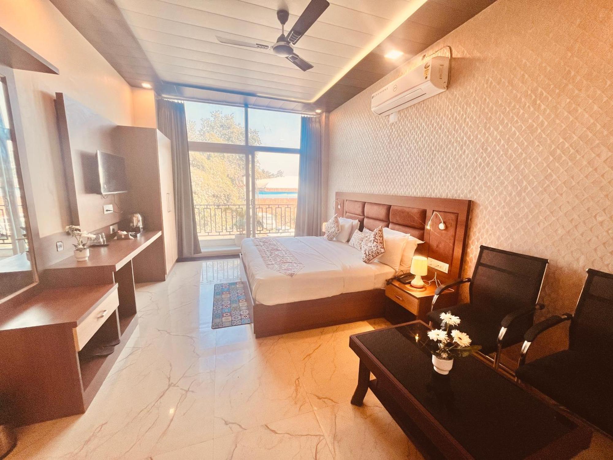 Heaven Resort Ayodhya Kültér fotó