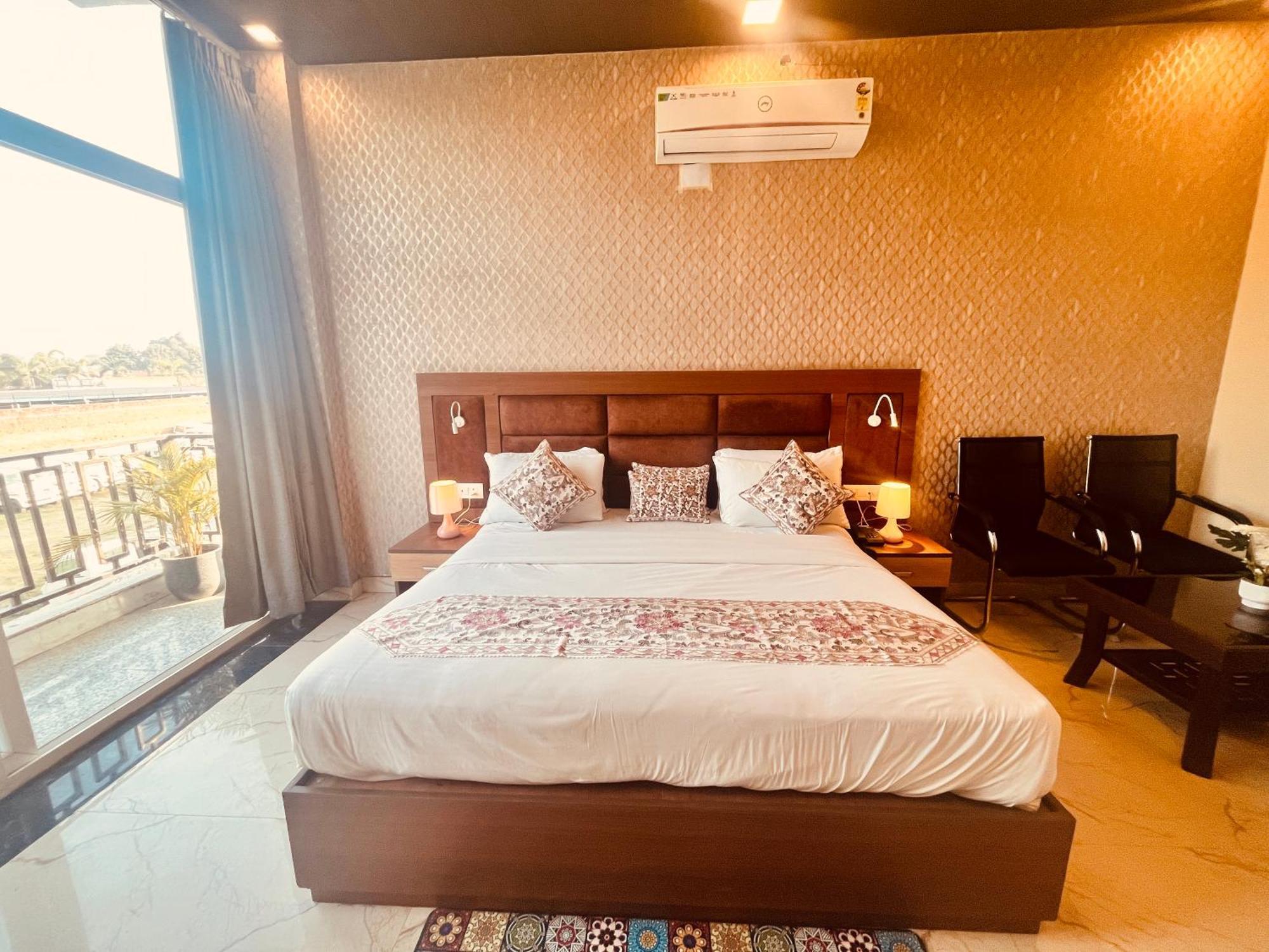 Heaven Resort Ayodhya Kültér fotó