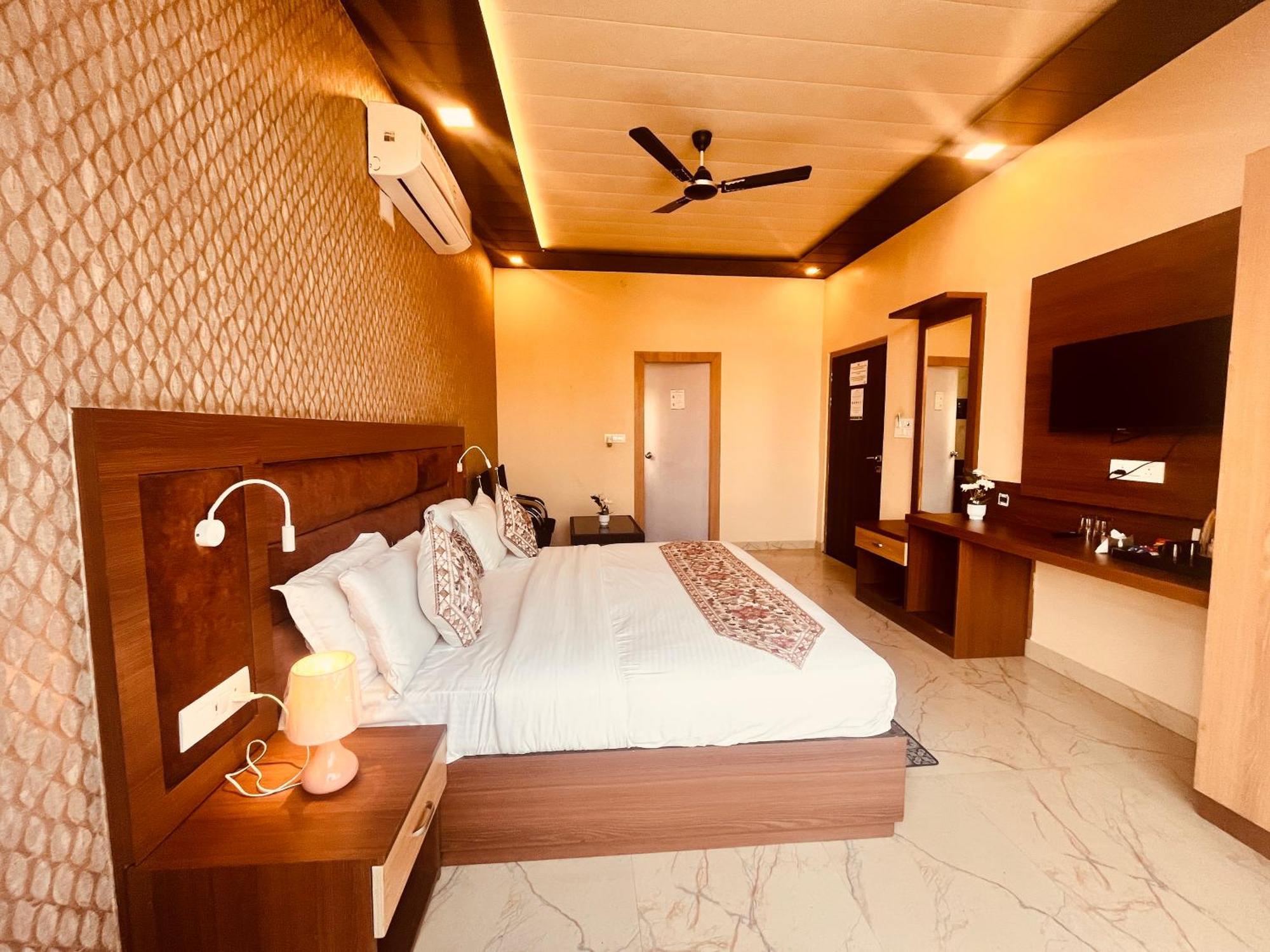 Heaven Resort Ayodhya Kültér fotó