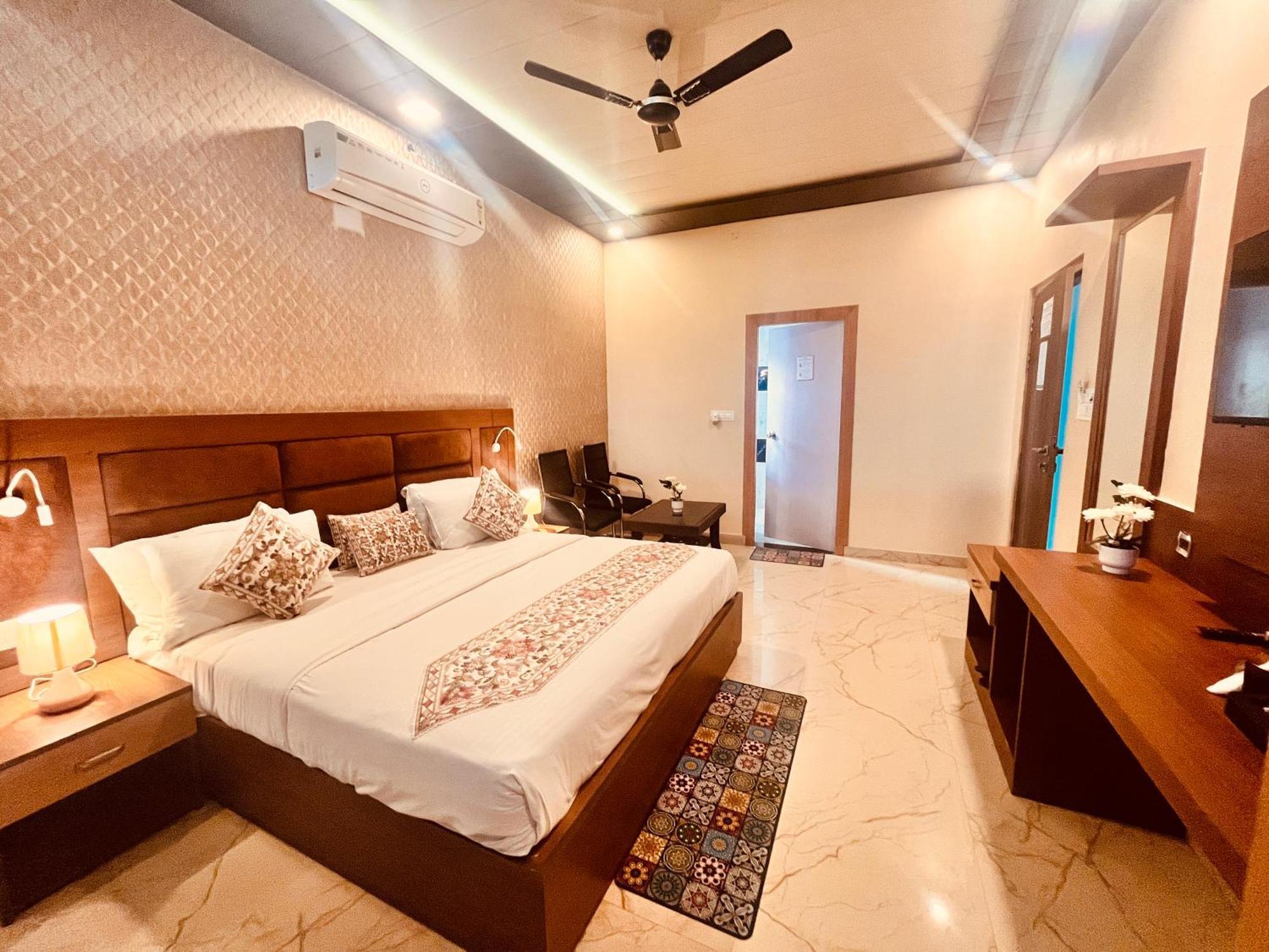 Heaven Resort Ayodhya Kültér fotó