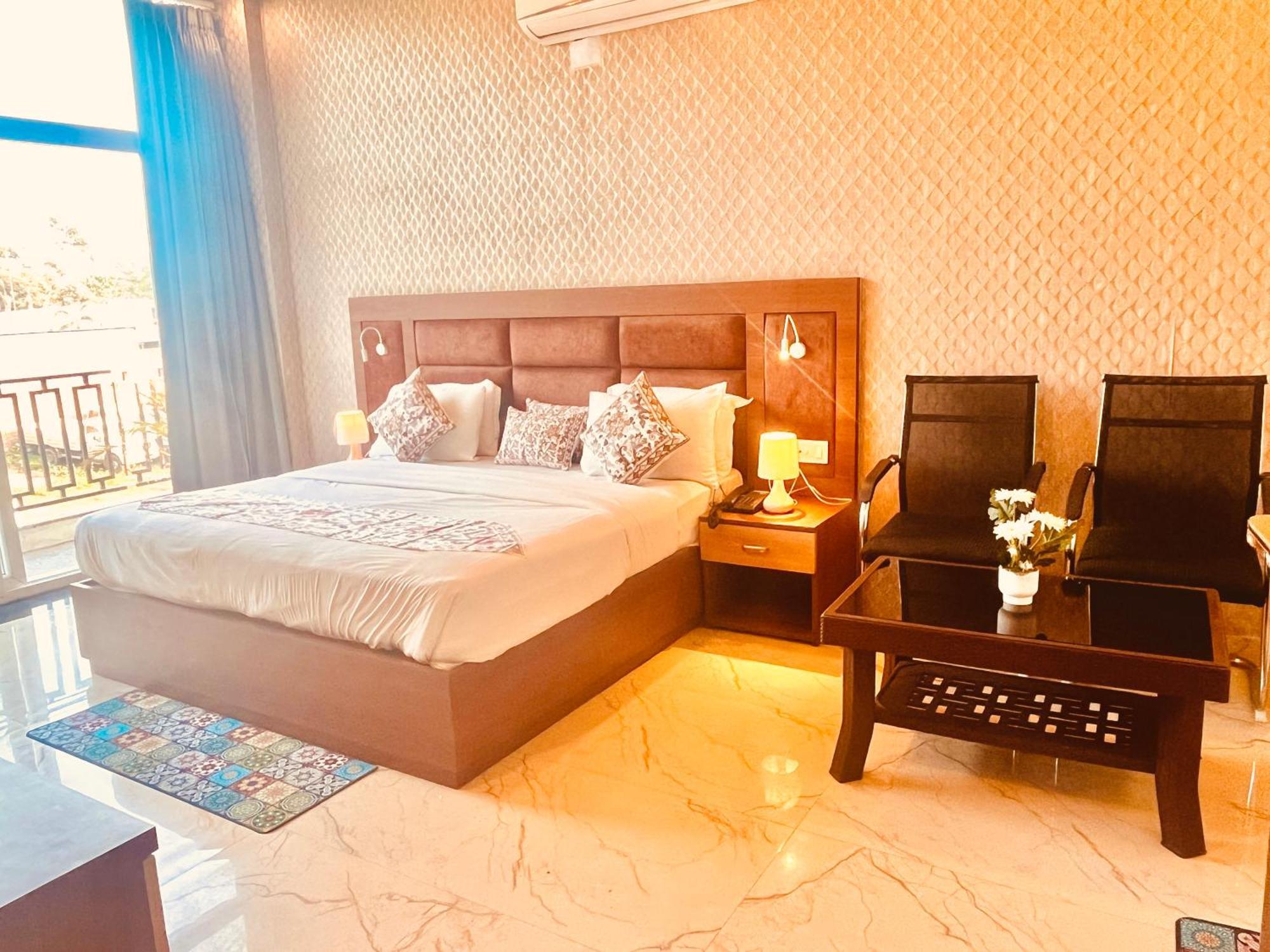 Heaven Resort Ayodhya Kültér fotó